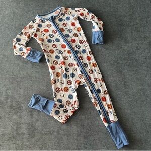 Dream Big Little Co Smiley Bamboo One-Piece Zippy Pajamas size 12-18 months